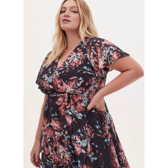 🆕 Swiss Dot Floral Grey Faux Wrap Dress 10 M L NWT Torrid 00 New! - Picture 3 of 12